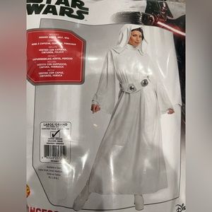 Princess Leia costume size large worn once comes with wig, dress and belt.